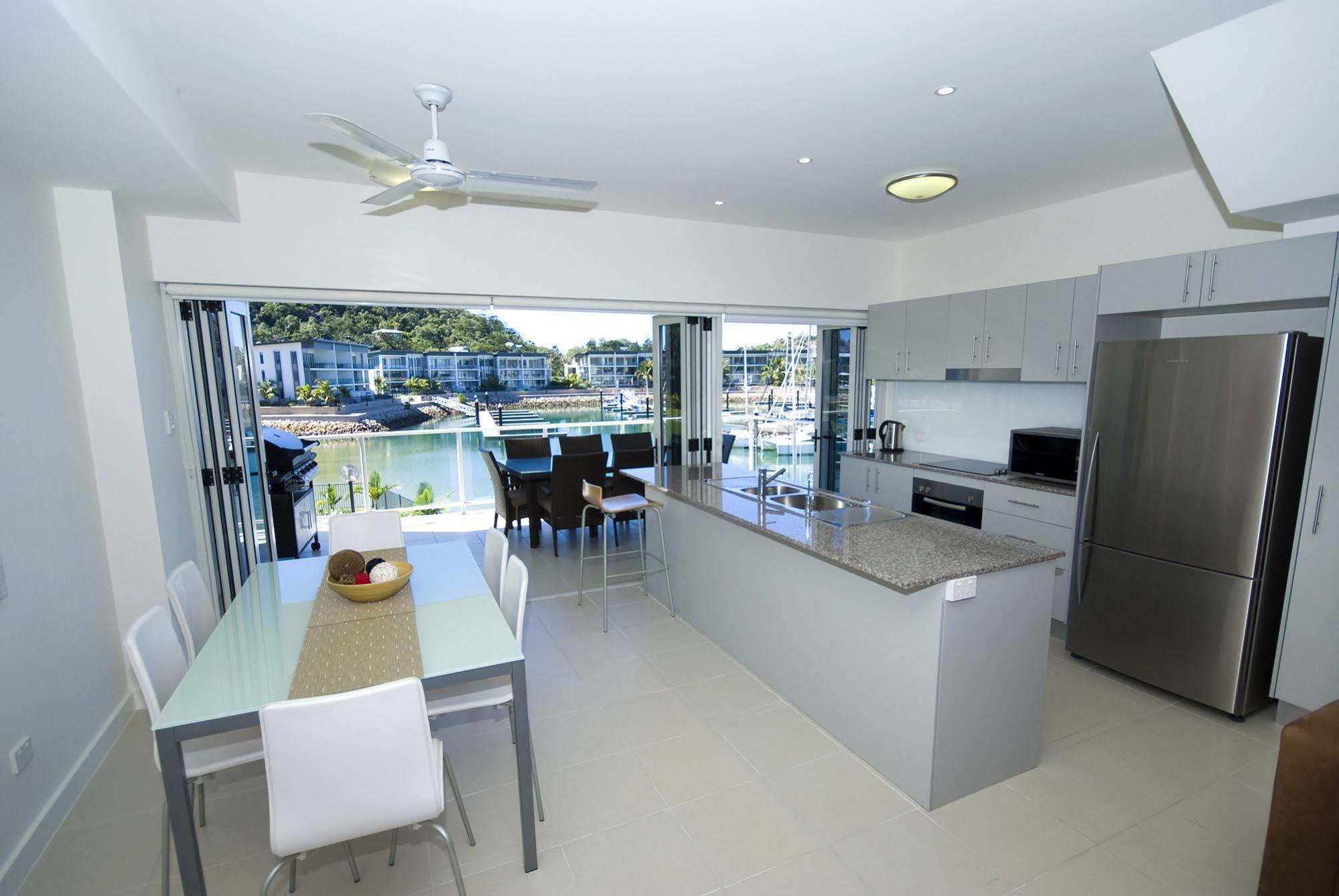 נלי ביי Beachside Magnetic Harbour Apartments מראה חיצוני תמונה
