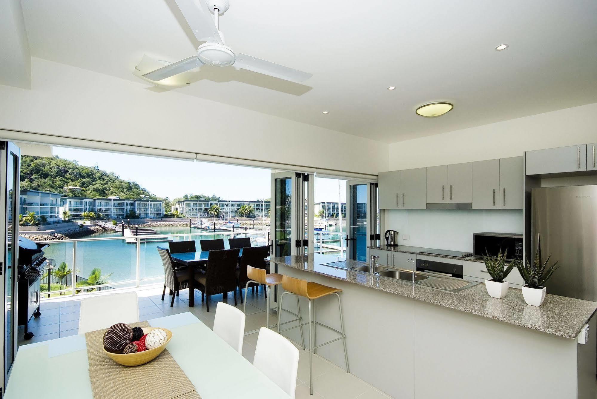 נלי ביי Beachside Magnetic Harbour Apartments מראה חיצוני תמונה
