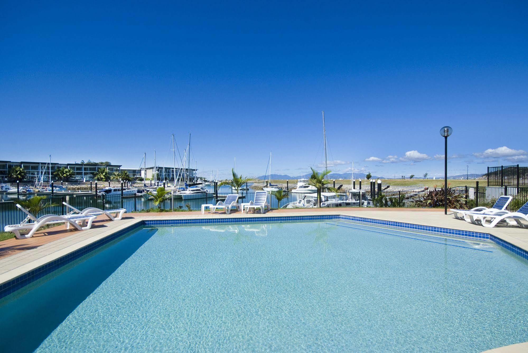 נלי ביי Beachside Magnetic Harbour Apartments מראה חיצוני תמונה